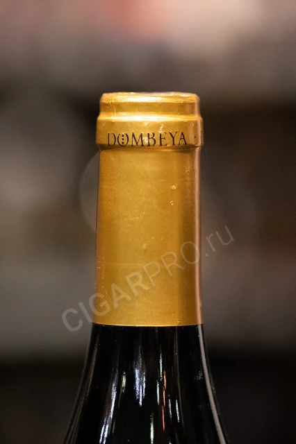Логотип на колпачке вина Домбея Боулдер Роад Шираз 0.75л