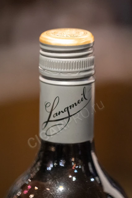 Логотип на колпачке вина лангмейл фифс вэйв 0.75л