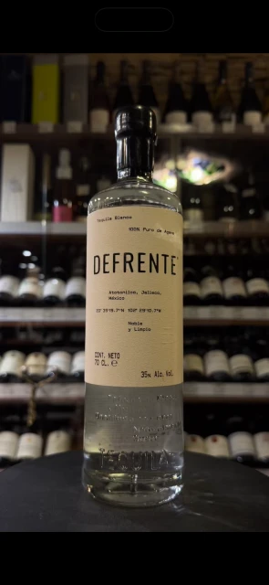 Видео Defrente Текила Дефренте 0.7л