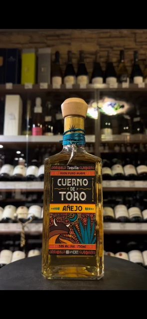 Видео Cuerno de Toro Anejo Текила Куэрно де Торо Аньехо 0.75л
