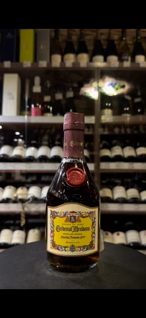 Видео Cardenal Mendoza Solera Gran Reserva Бренди де Херес Кардинал Мендоза Солера Гран Резерва 0.35л