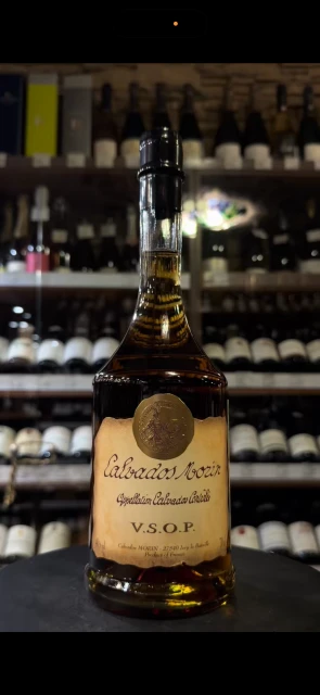 Видео Calvados Morin VSOP Кальвадос Морен ВСОП 0.7л