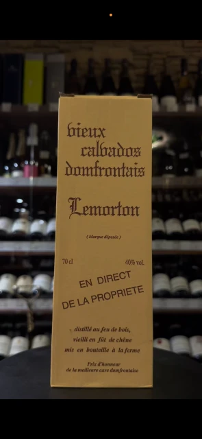 Видео Lemorton Vintage 1972 Кальвадос Лемортон Винтаж 1972г 0.7л в подарочной упаковке