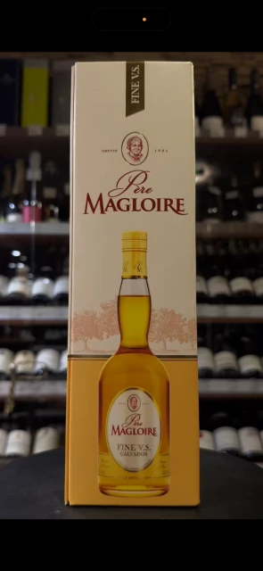 Видео Calvados Pere Magloire VS Кальвадос Пер Маглуар Файн ВС 0.7л