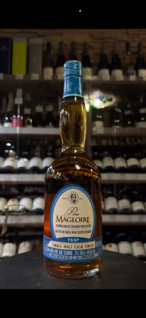 Видео Pere Magloire VSOP Кальвадос Пэр Маглуар ВСОП Сингл Молт Каск Финиш 0.7л в подарочной упаковке