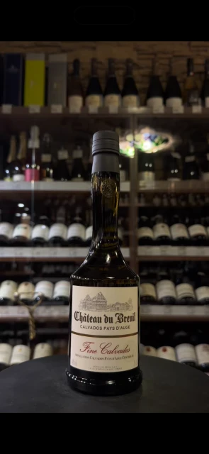Видео Chateau du Breuil Fine Кальвадос Шато дю Брёй Пеи дОж Фин 0.35л