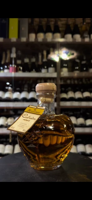 Видео Calvados Lemorton apple Кальвадос выдержанный Яблоко 0.7л