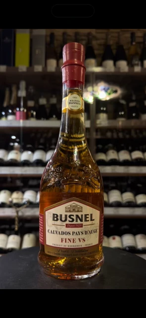 Видео Busnel Fine Calvados du Pays d Auge Кальвадос Бюнель Пэи д Ож Фин 0.7л