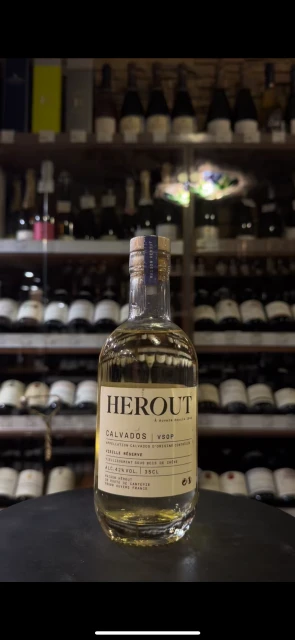 Видео Herout VSOP Vieille Reserve Кальвадос Эру ВСОП Вьей Резерв 0.35л