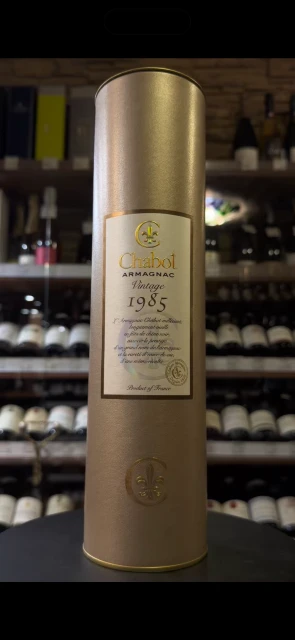 Видео Armagnac Chabot 1985 years Арманьяк Шабо 1985г 0.7л в подарочной тубе