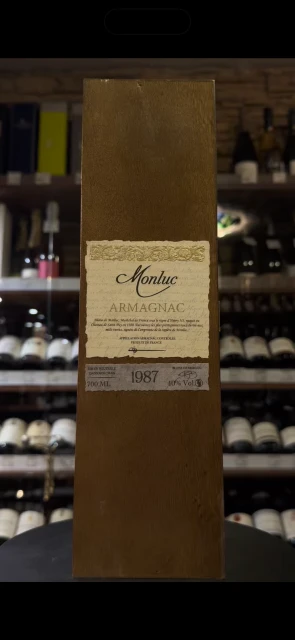 Видео Armagnac Monluc 1987 years Арманьяк Монлюк 1987г 0.7л в деревянной упаковке