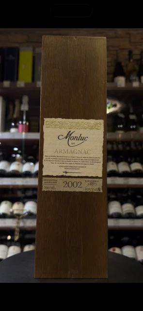 Видео Monluc 2002 years Арманьяк Монлюк 2002г 0.7л в деревянной упаковке
