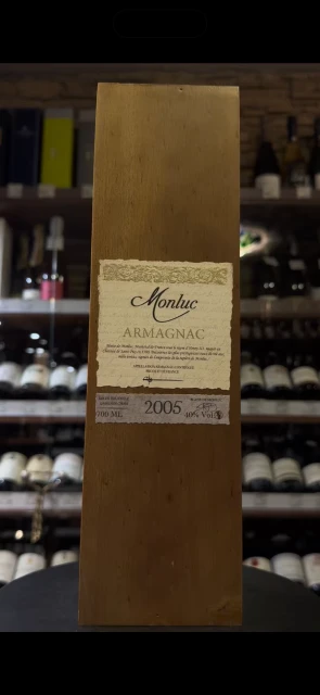 Видео Monluc Armagnac AOC 2005 Арманьяк Монлюк 2005г 0.7л в деревянной упаковке