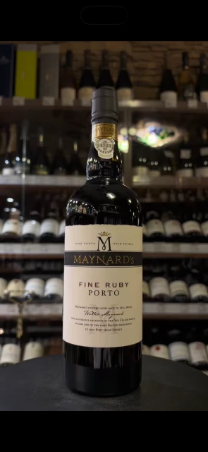 Видео Maynards Fine Ruby Porto Портвейн Майнардс Файн Руби Порто 0.75л