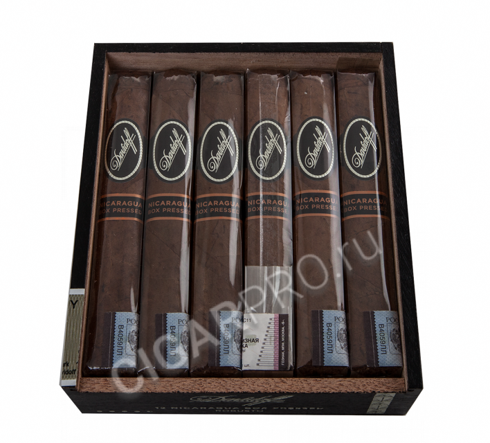 davidoff nicaragua robusto box pressed