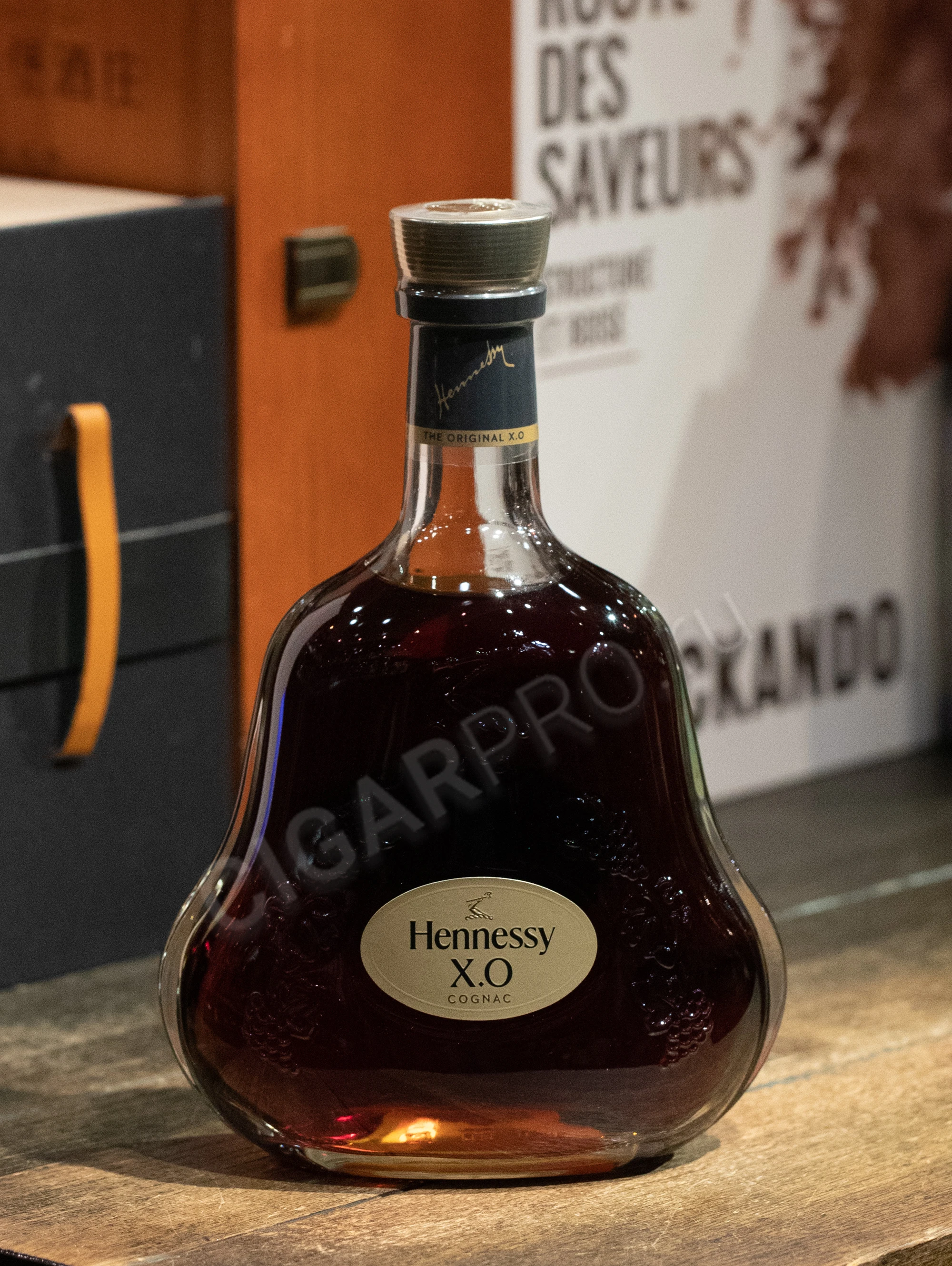 Hennessy XO купить Коньяк Хеннесси ХО 0.7л в подарочной упаковке