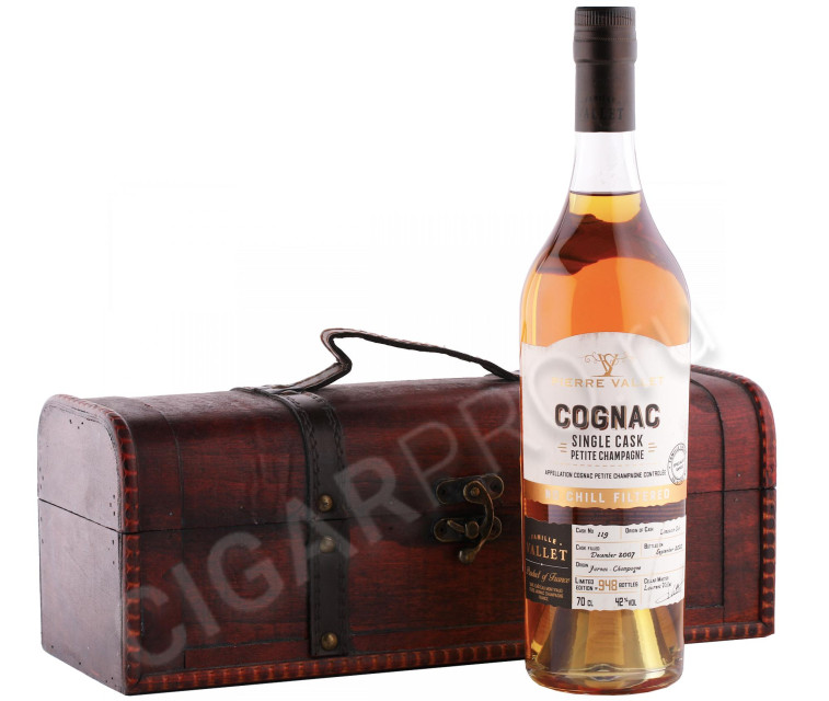 коньяк pierre vallet single cask antique valisette 0.7л в подарочной упаковке