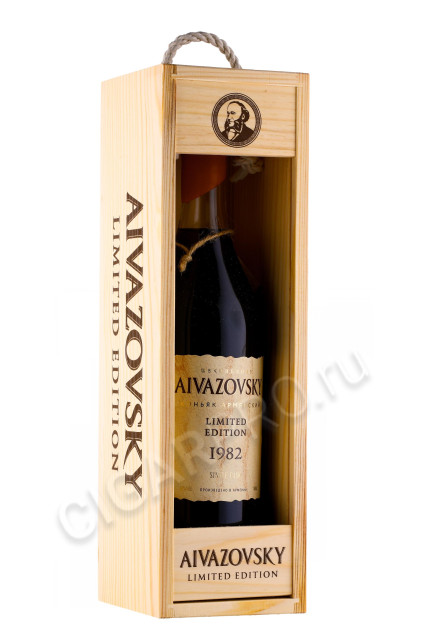 подарочная упаковка коньяк aivazovsky limited edition 1982 0.7л