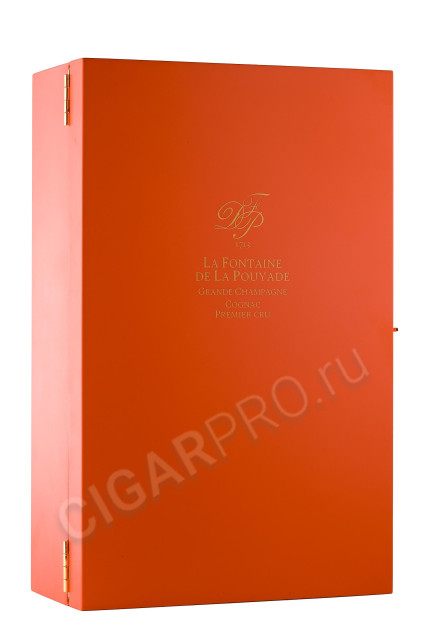 подарочная упаковка французский коньяк la fontaine de la pouyade golden label 0.7л