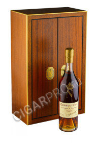 courvoisier succession j.s. with 4 glasses 0.7l купить коньяк курвуазье сюксэсьен жс + 4 бокала 0.7л в п/у цена