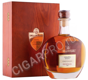 граппа affinata in botti da rum demerara 2005г 0.7л в деревянной упаковке