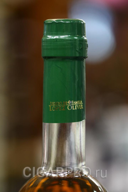 колпачёк бутылки Рома Cubaney Solera Reserva 8 years колпачёк бутылки Рома Кубаней Солера Резерва Оливер 8 лет