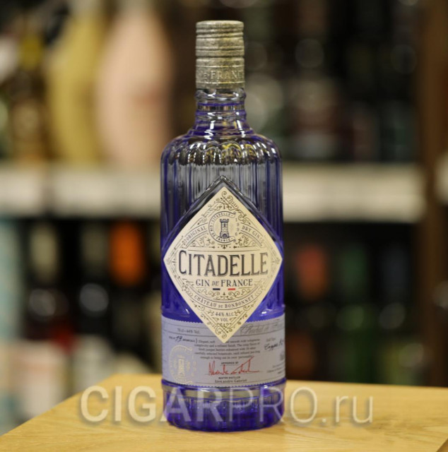 Gin Citadelle коньяка Пьер Ферран