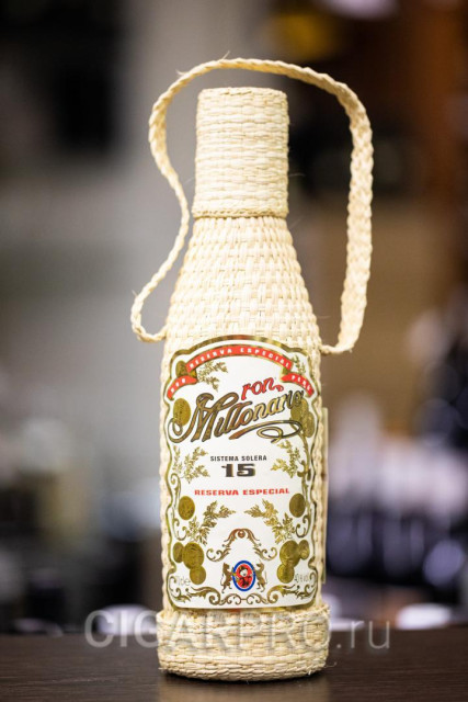 Подробное описание этикетки рома Millonario Solera 15 Reserva Especial
