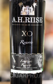 подробное описание этикетки рома A H Riise Founders Reserve XO 0.7л