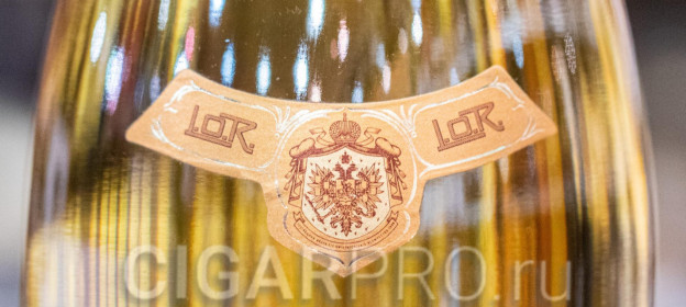 Герб российской империи на бутылке шампанского Champagne Cristal Louis Roederer 3л