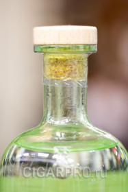 натуральная деревянная крышка джина Porters Tropical Old Tom Gin