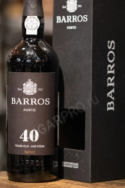 Портвейн Баррос Тони 40 лет 0.75л в подарочной упаковке
