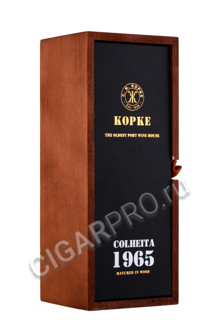 подарочная упаковка портвейн porto kopke colheita 1965 0.75л