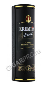 подарочная упаковка водка кремлин эворд 0.7l в кожаной тубе