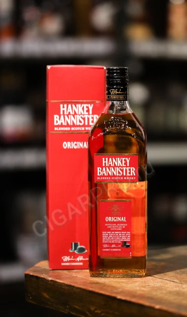 Виски Хэнки Бэннистер 3 года 0.7л в подарочной упаковке