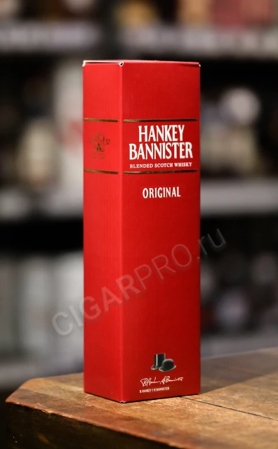Подарочная коробка Виски Хэнки Бэннистер 3 года 0.7л