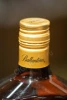 Логотип на крышке виски Баллантайнс Файнест Куин Эдишн 0.7л