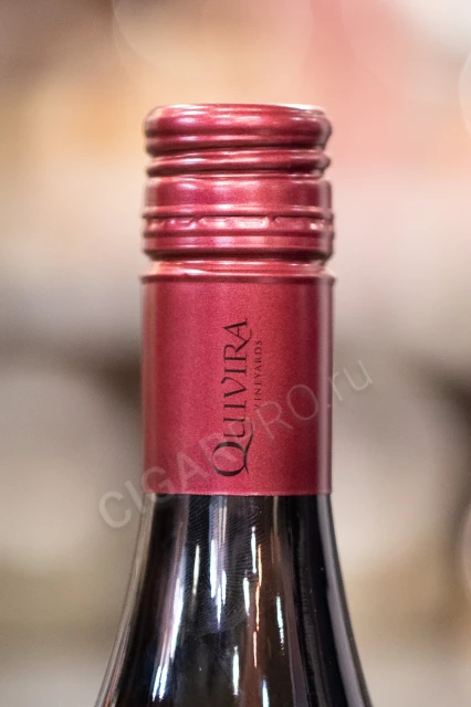Логотип на колпачке вина Квивира Кюве Драй Крик 0.75л