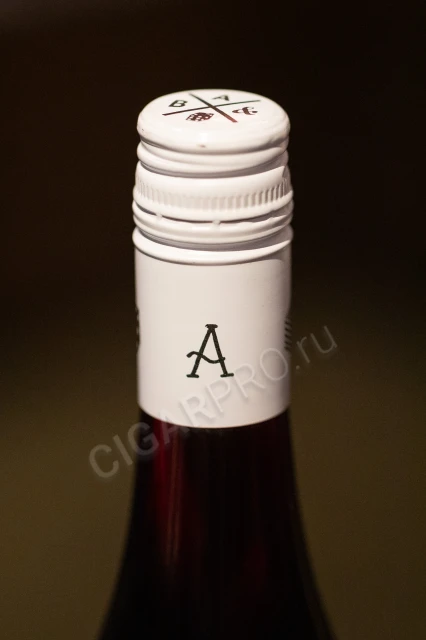 Логотип на колпачке вина альфа бокс энд дайс кит энд кабудл 0.75л
