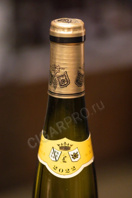 Логотип на колпачке вина Густав Лоренц Гевюрцтраминер Резерв 0.375л