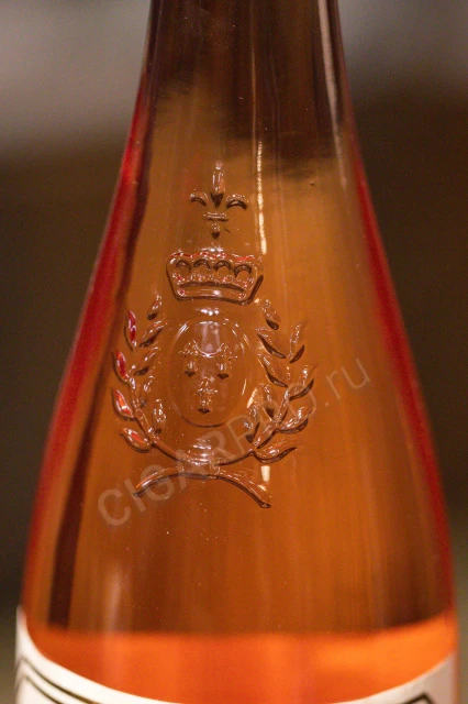 Логтип на бутылке вина Жозеф Вердье Анжу Розовое 0.75л