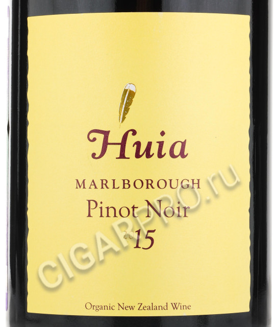 этикетка новозеландское вино huia marlborough pinot noir