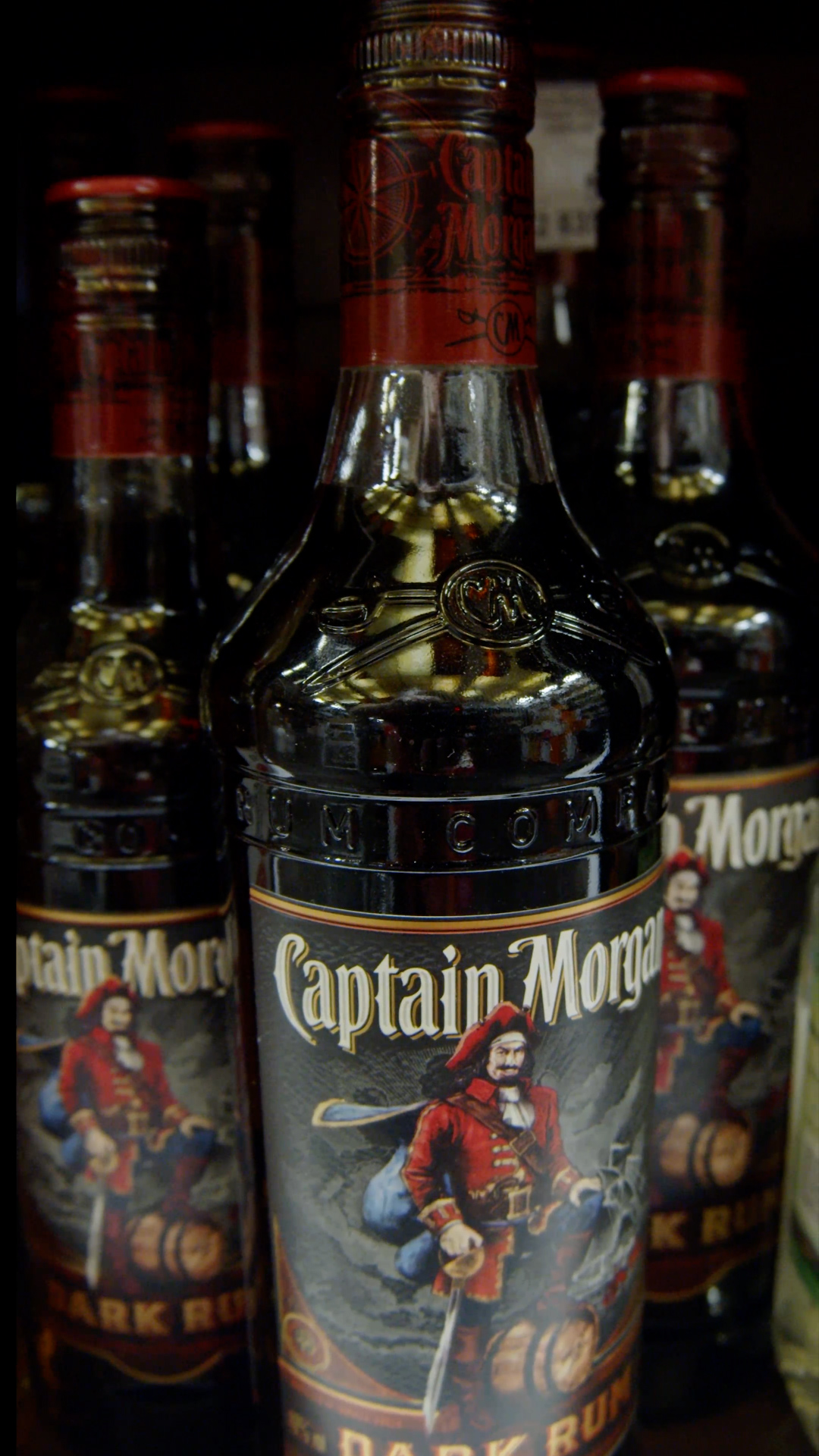 Captain Morgan Black Label Ром Капитан Морган Блэк Лейбл 0.7л в п/у