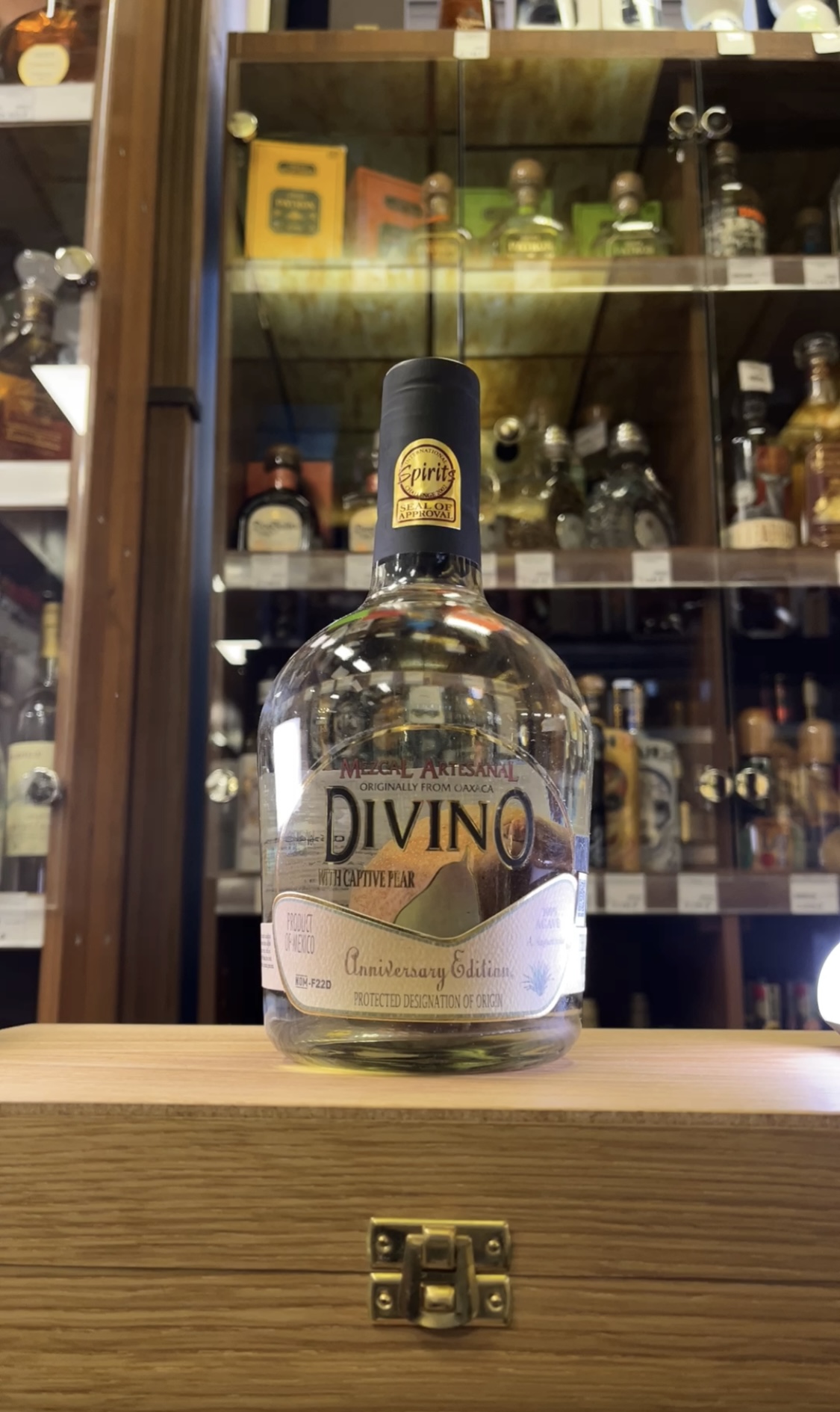 Mezcal Divino Joven Мескаль Дивино с грушей 0.75л