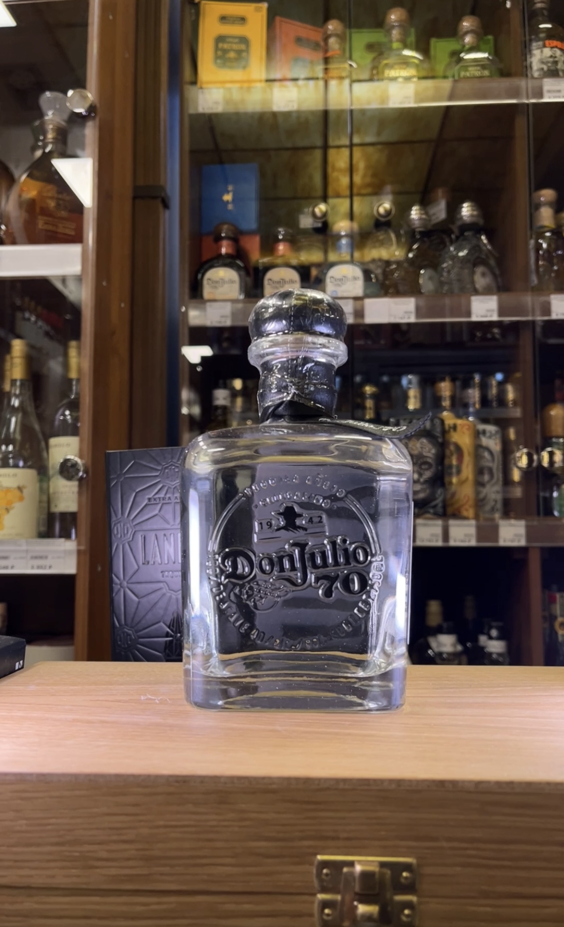 Don Julio 70 Cristalino Anejo Текила Дон Хулио 70 Кристалино Аньехо 0.75л