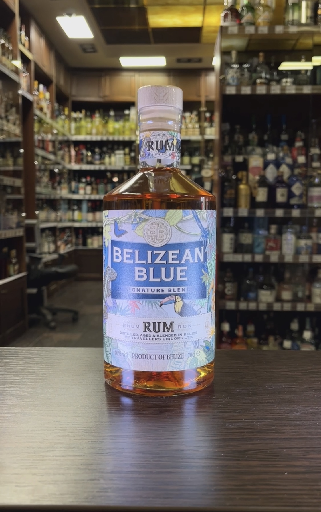 Belizean Blue Signature Blend Ром Белизиан Блю Сигначе Бленд 0.7л в подарочной тубе