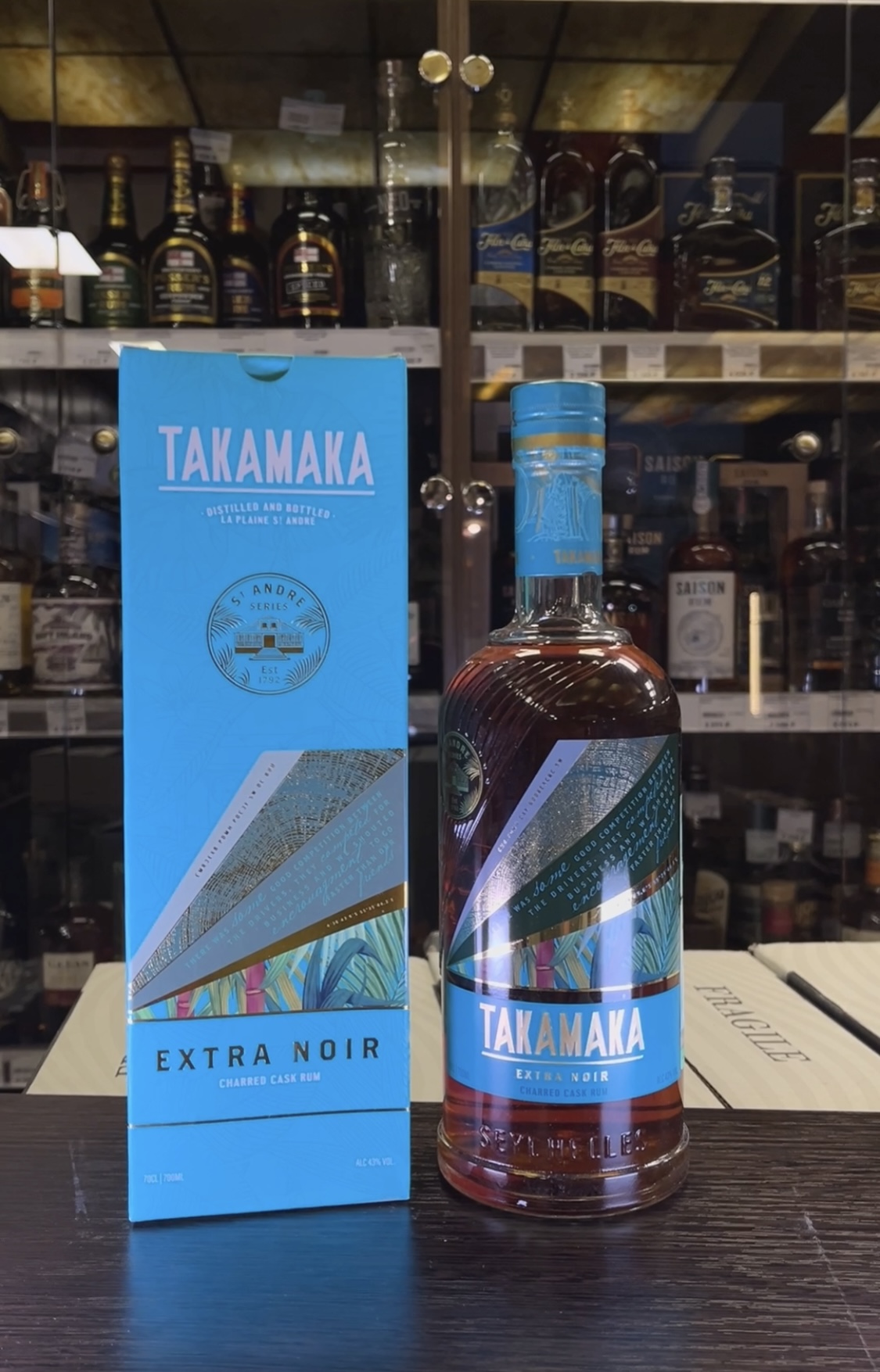 Rum Takamaka Extra Noir Ром Такамака Экстра Нуар 0.7л в подарочной упаковке