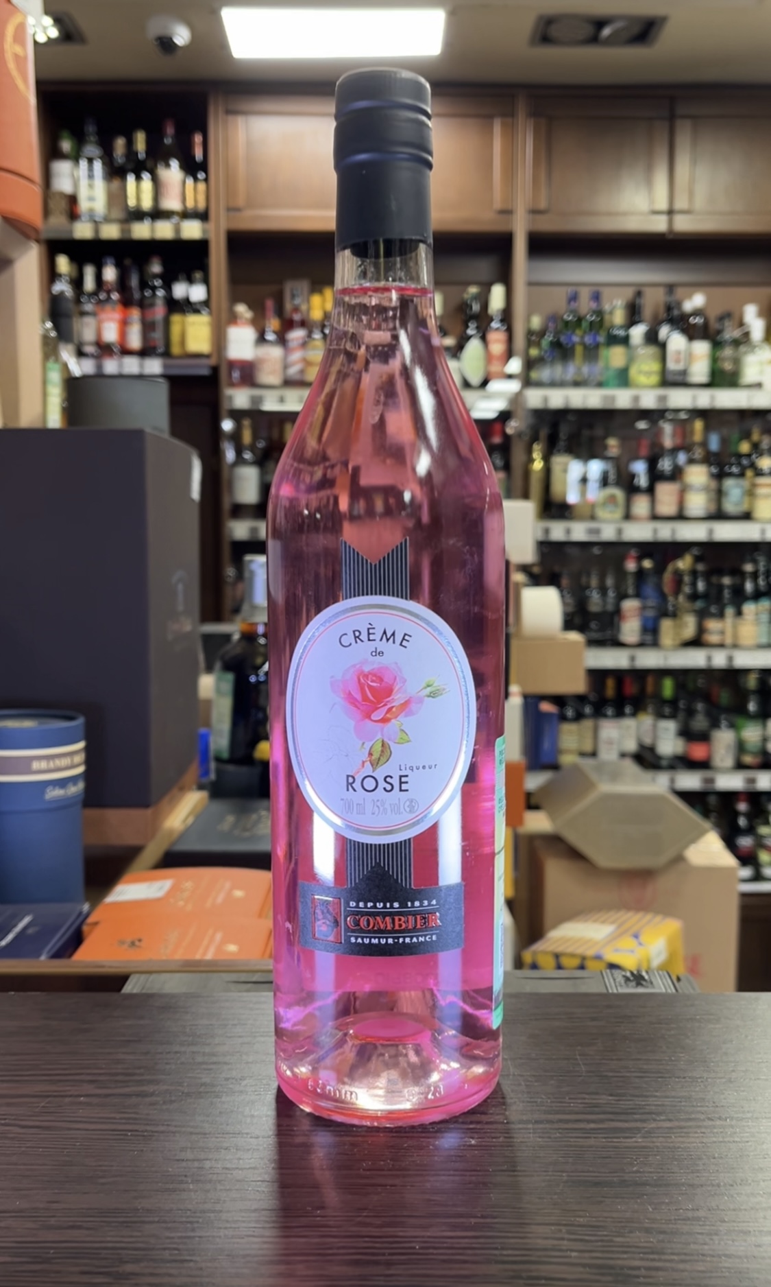 Liqueur Combier Creme de Rose Ликер Крем де Розе 0.7л