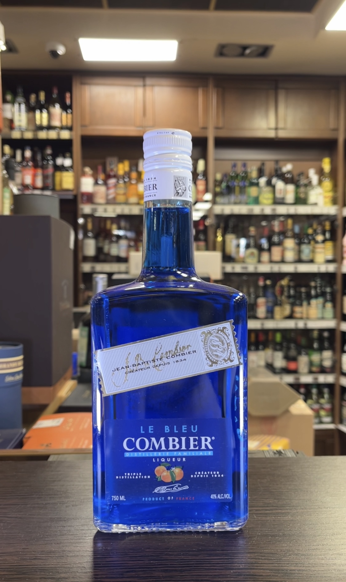 Combier Le Bleu Combier Ликер Комбье Ле Блю Комбье 0.75л