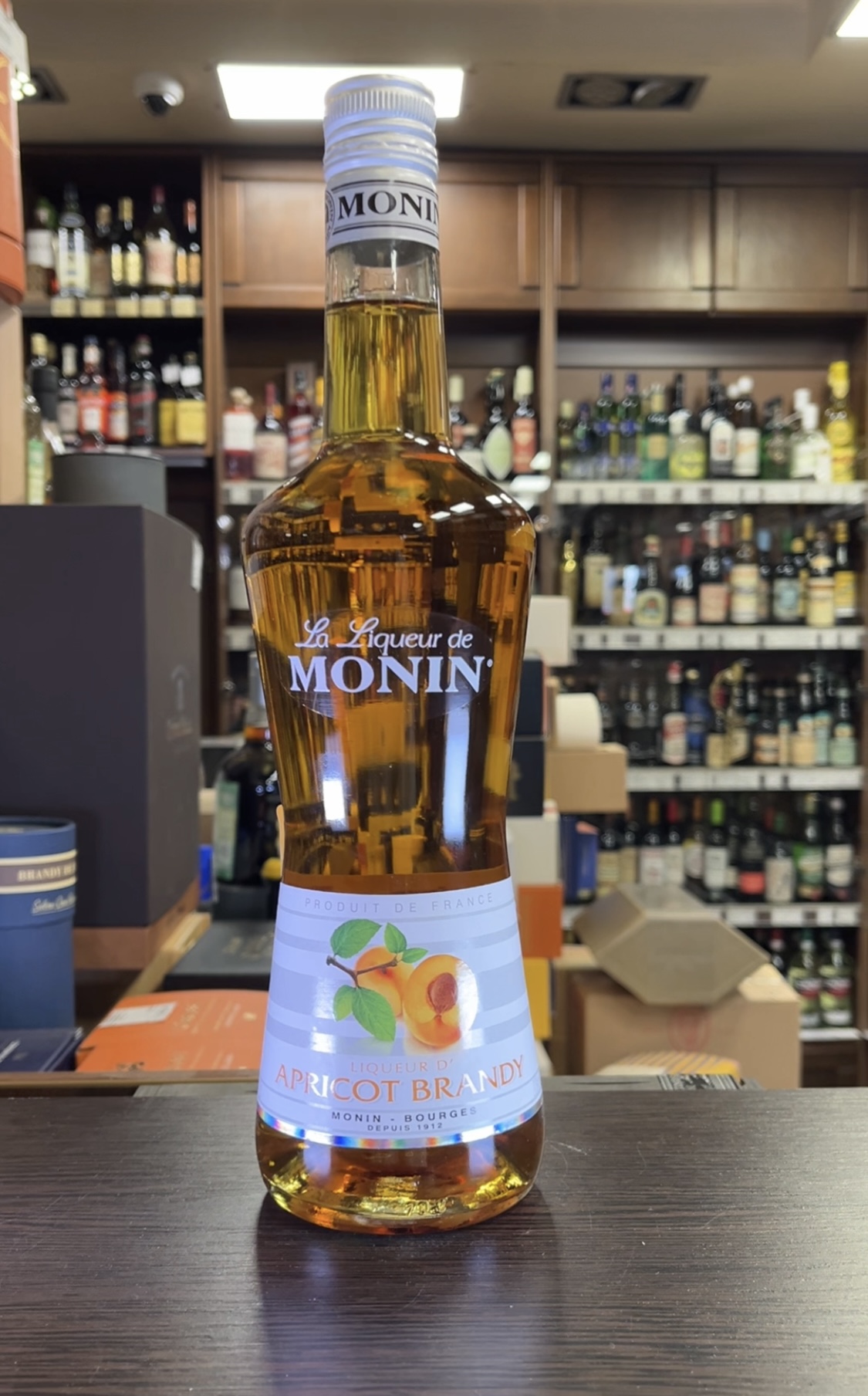 Monin Liqueur de Apricot Brandy Ликёр Монин Абрикосовый 0.7л
